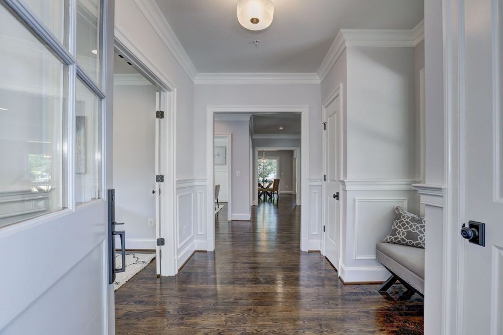 Foyer - Meridian Homes Inc.